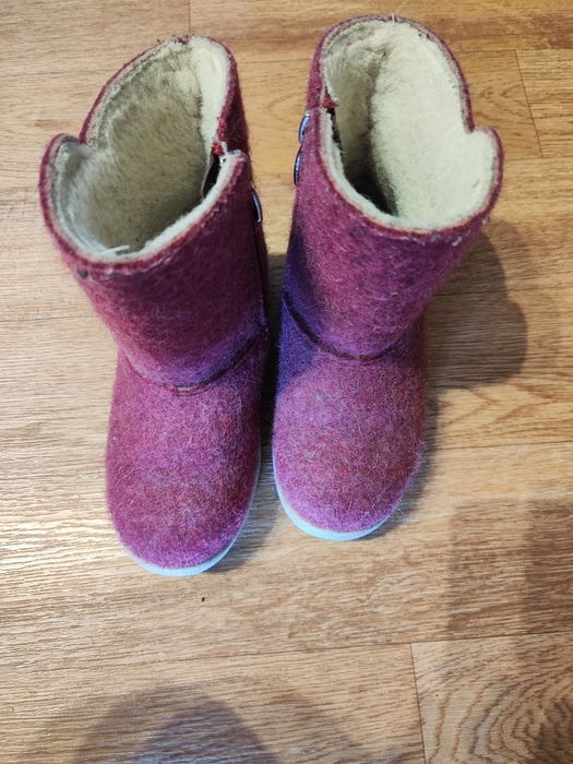 Продам детские валенки