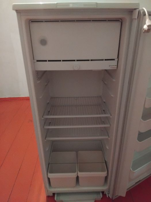 Холодильник бирюса