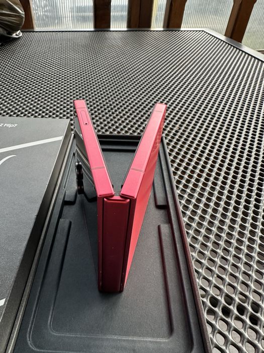 Samsung Galaxy Z Flip7