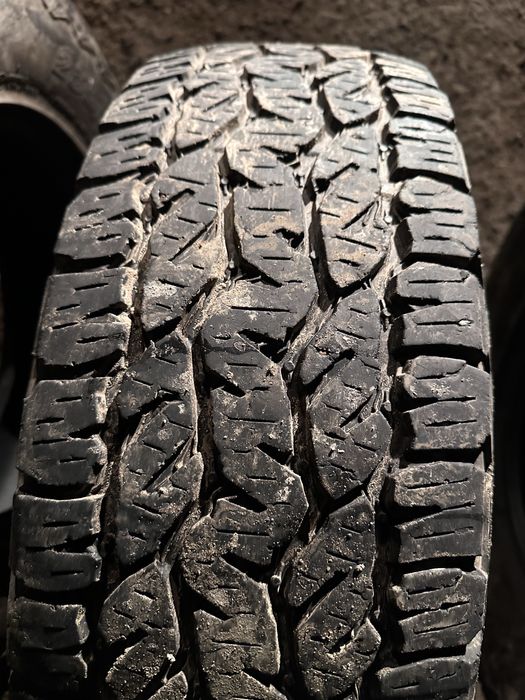 Шины 235/75R15 (7шт)