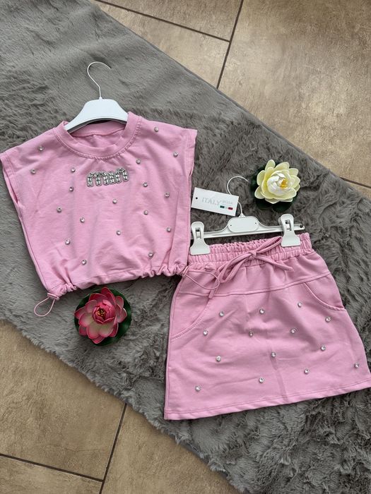 Нови дрешки за момичета