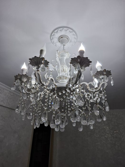 Люстра для гостиной