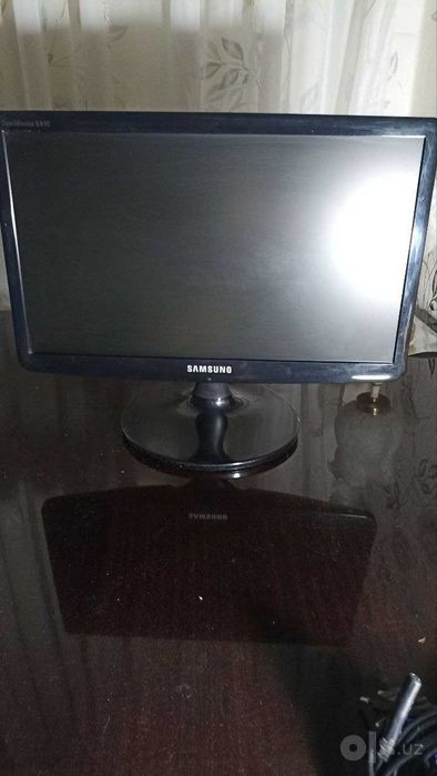 Монитор Samsung 19 дюймов