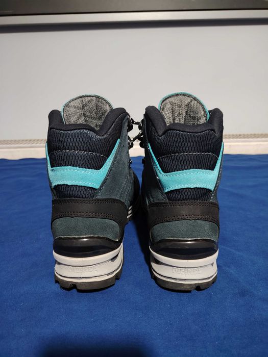 MEINDL ghete din piele, cu GoreTex, mărimea 39,5, interior 24,5 cm.