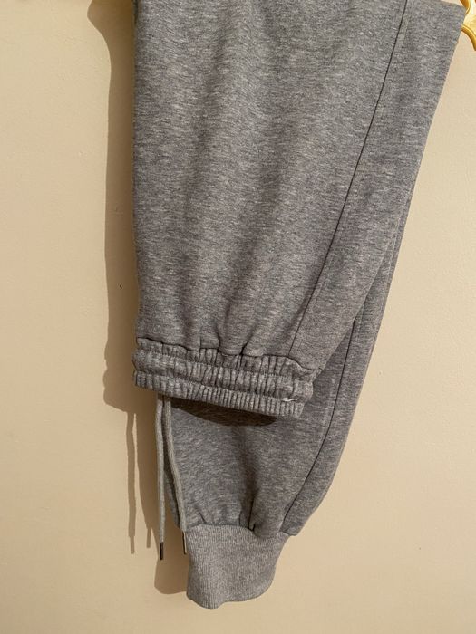 Безторг . Спортивка  женская  продам .