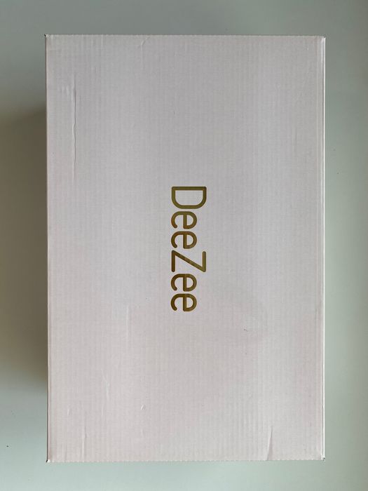 Червени велурени обувки на висок ток