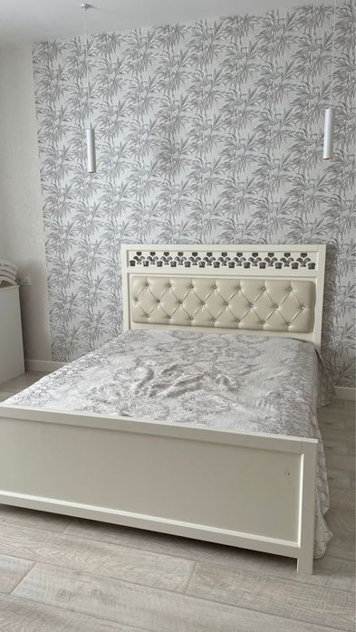 Диван +Матрас +2штук тумбачка