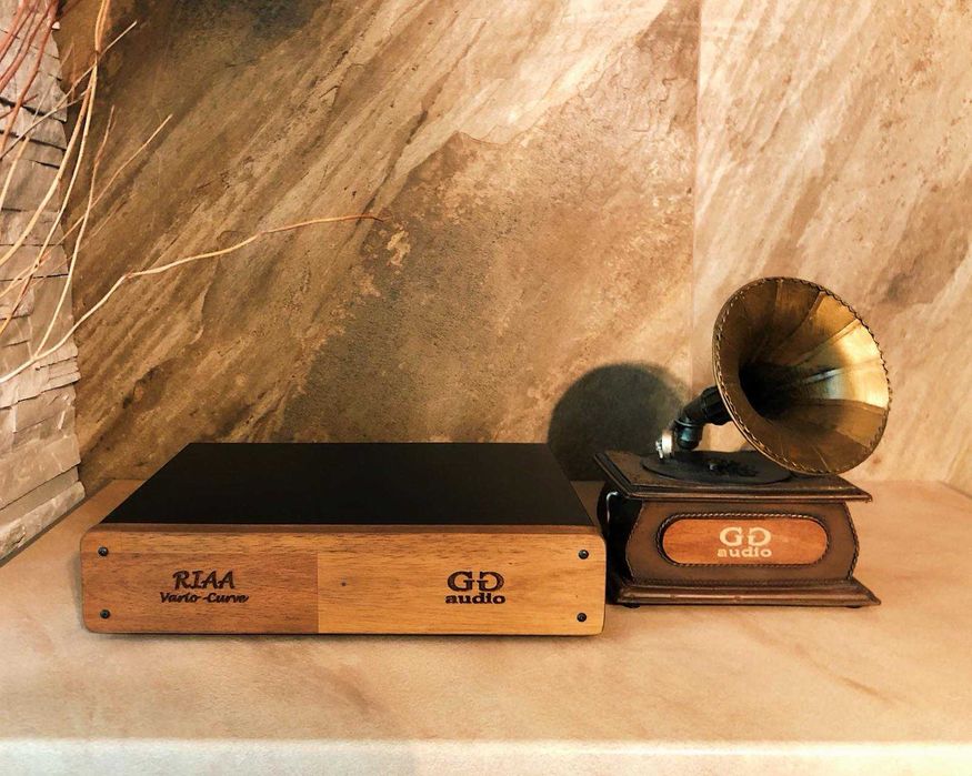 КОЛЕДНА ЦЕНА! Лампов РИАА коректор Vario Curve