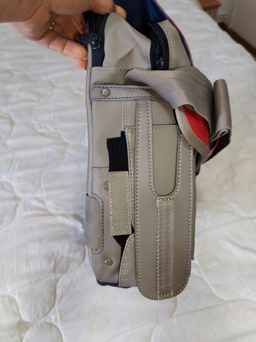 Geantă versatilă laptop spațioasă