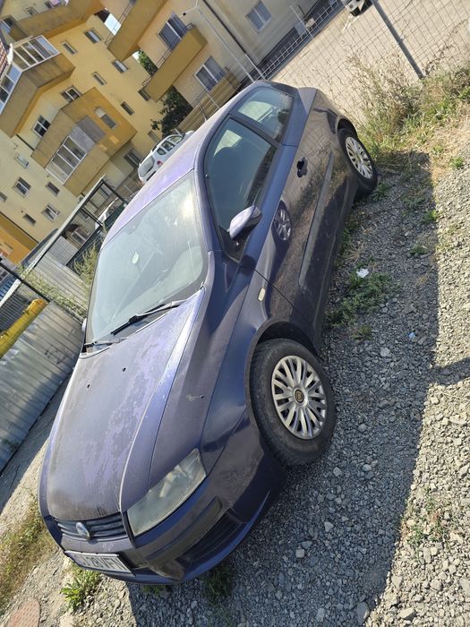 Fiat Stilo an 2004, 1.2 16v motor defect si rugina la praguri