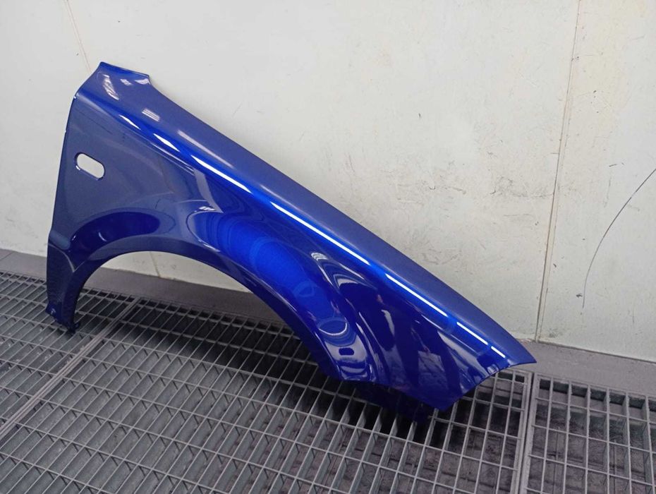 Aripa Fata Dreapta VW Passat B5.5 An 2000-2004 (LC5X (Albastru))