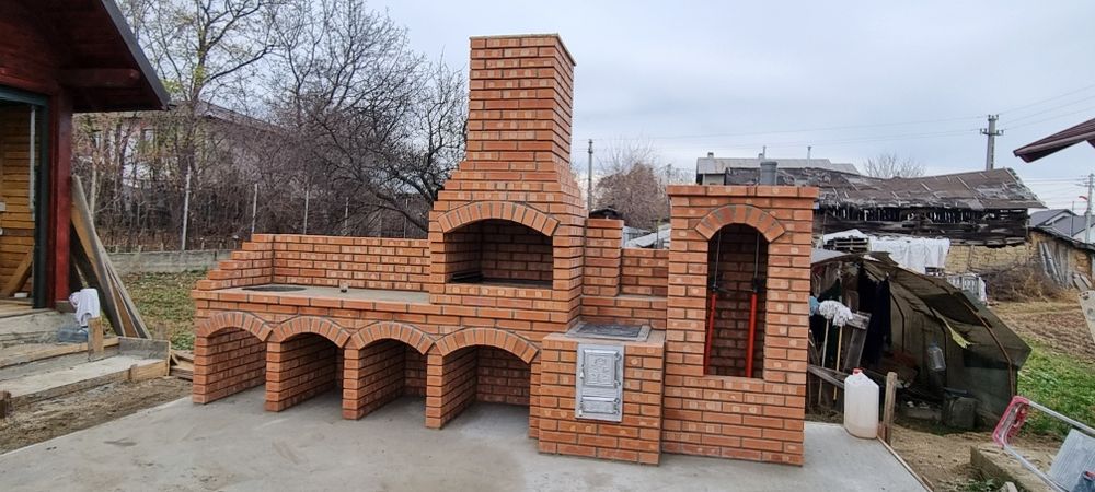 Grătar (gratare) de curte