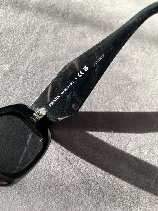 Ochelari de soare Prada