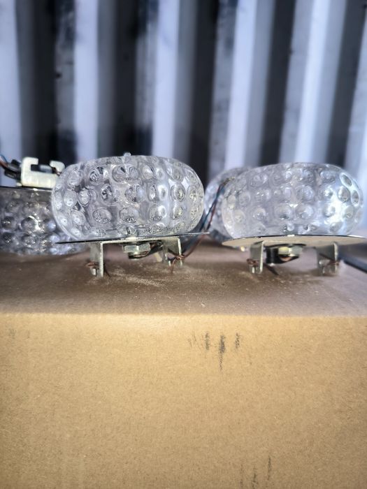 Продам потолочные светильники (СОФИТЫ)