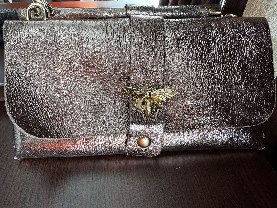 Италия!! СТИЛНА,златиста дамска чанта!