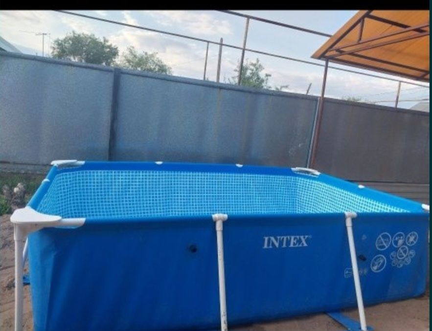 Продам каркасный бассейн