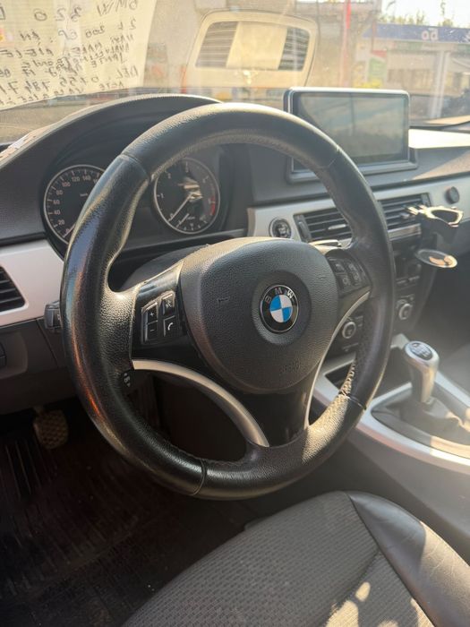 BMW Seria 3 0 — imagine 5