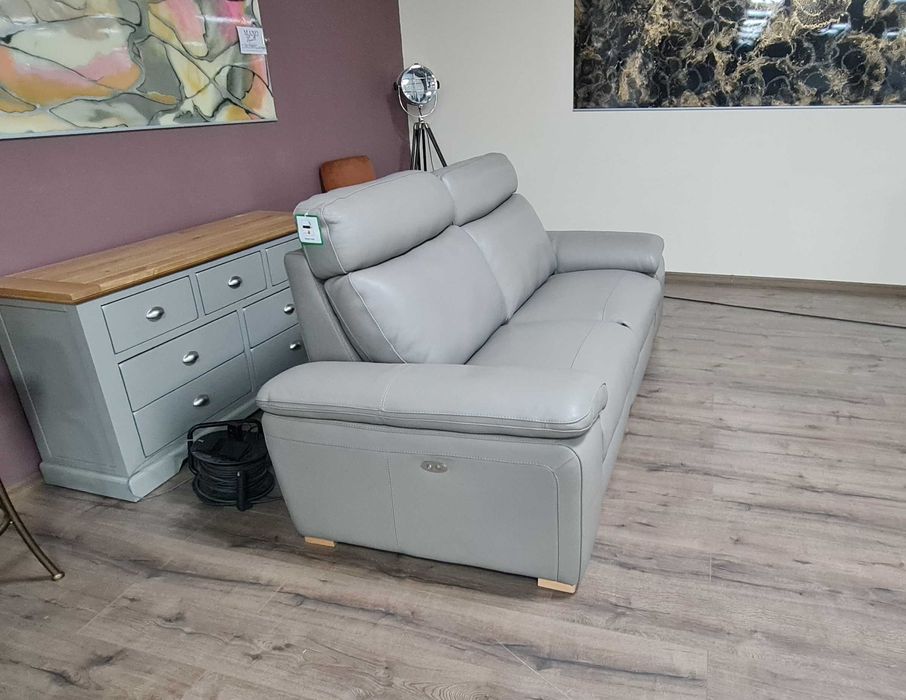 Италиански бежов кожен диван тройка с електрически релакс механизъм