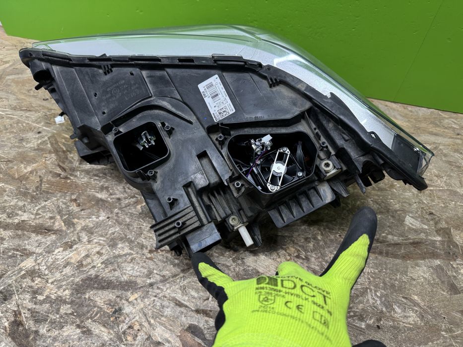 Far bmw X1 F48 led adaptiv / Ventilator 2016 dreapta