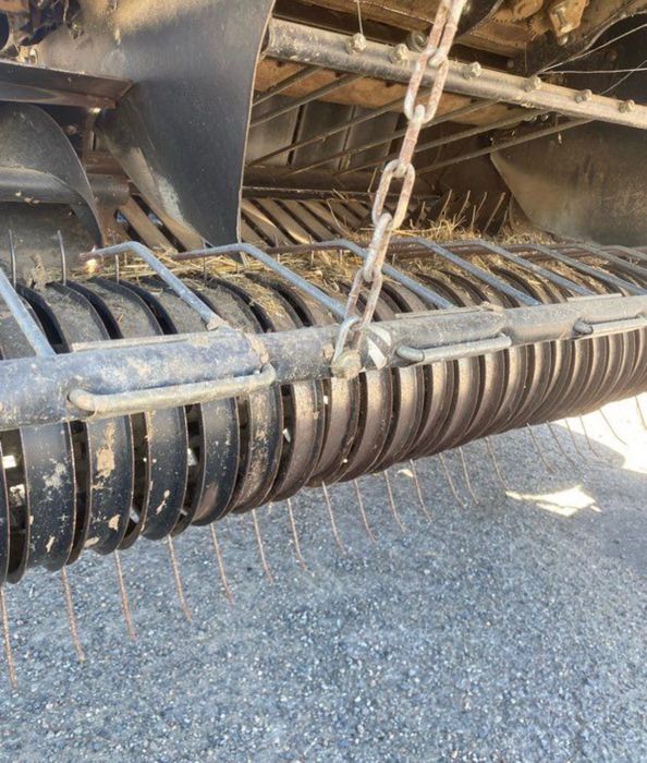 Presă de balotat New Holland BR 7060