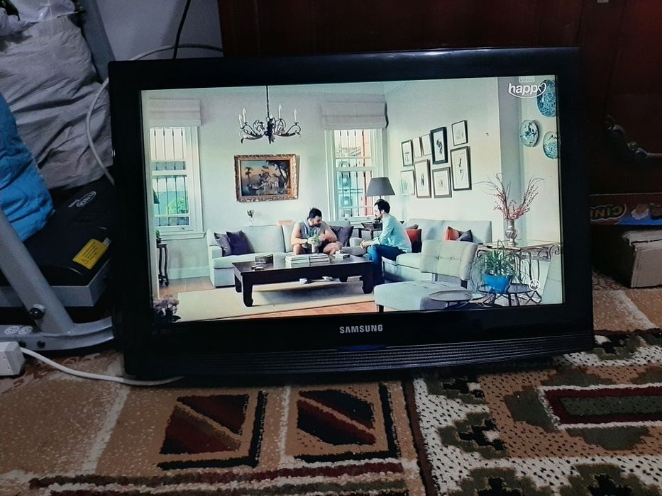 Vând TV Samsung  diagonala 67
