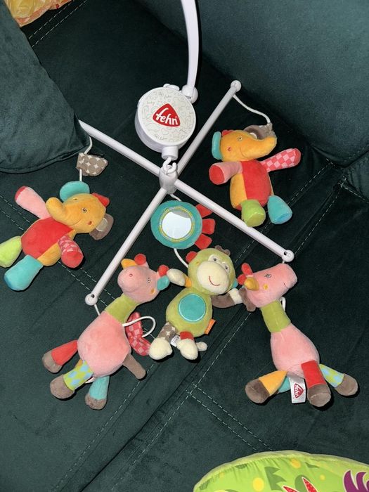 Висяща играчка за кошара