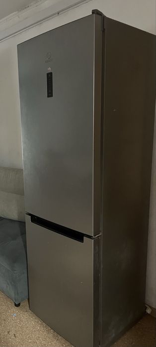 Продам Холодильник !