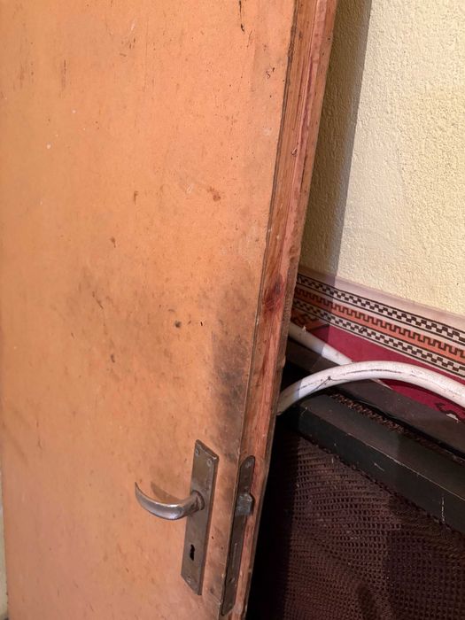 Продавам фазерни врати