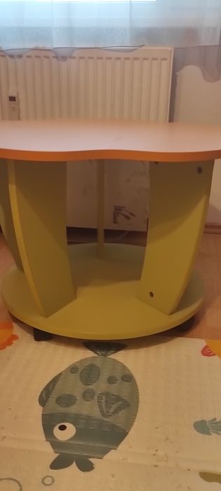 Детска дървена маса