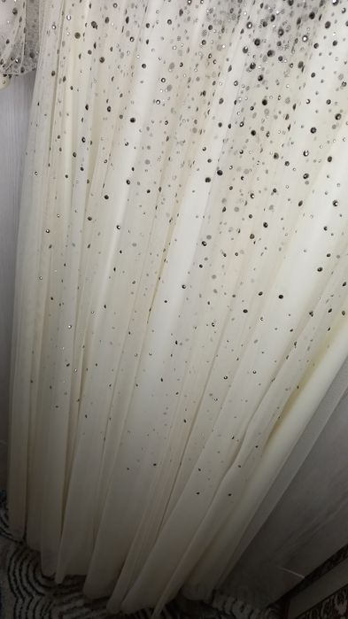 Vecherniy koylak juda chiroyli