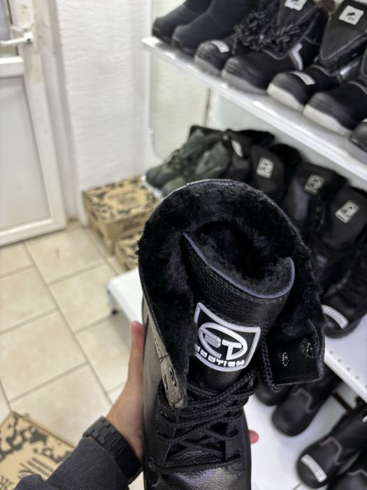 Берцы зимний черный