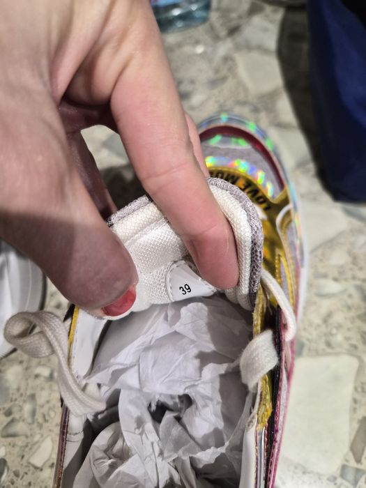 Сникърси Love Moschino