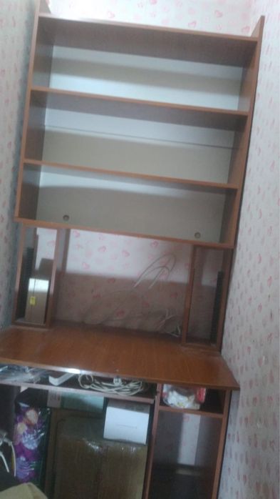 Продам компьютерный стол+книжный полка
