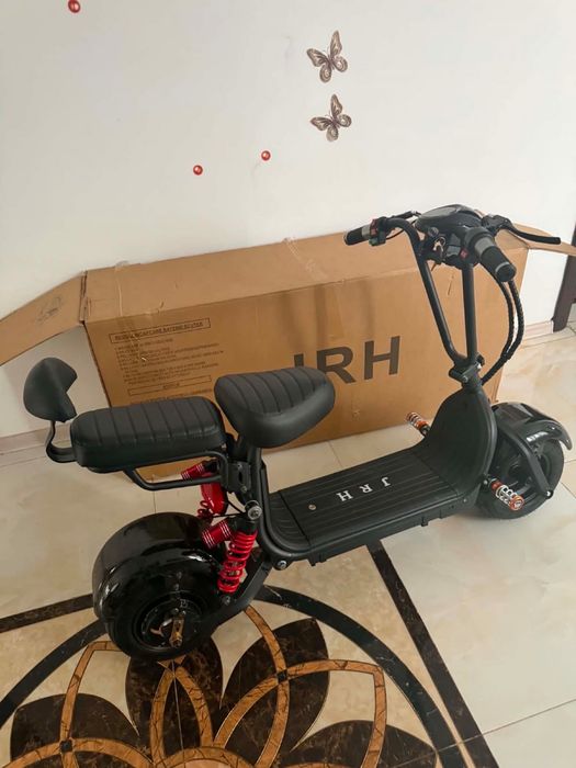 Vand mini scuter JRH sau schimb cu atv