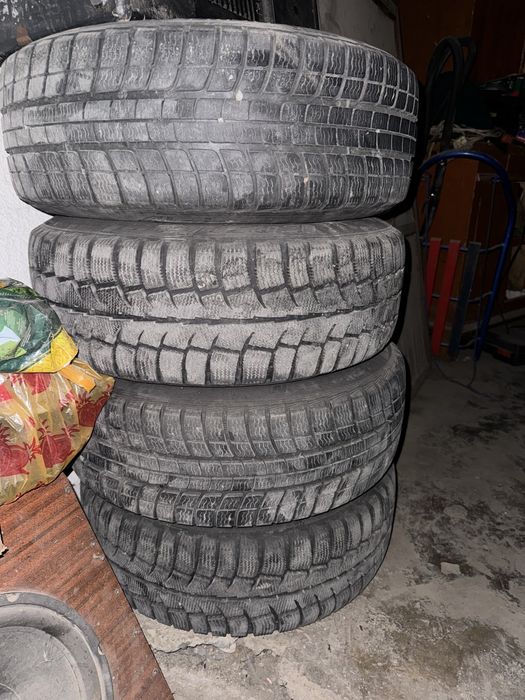 Продам зимнию резину
