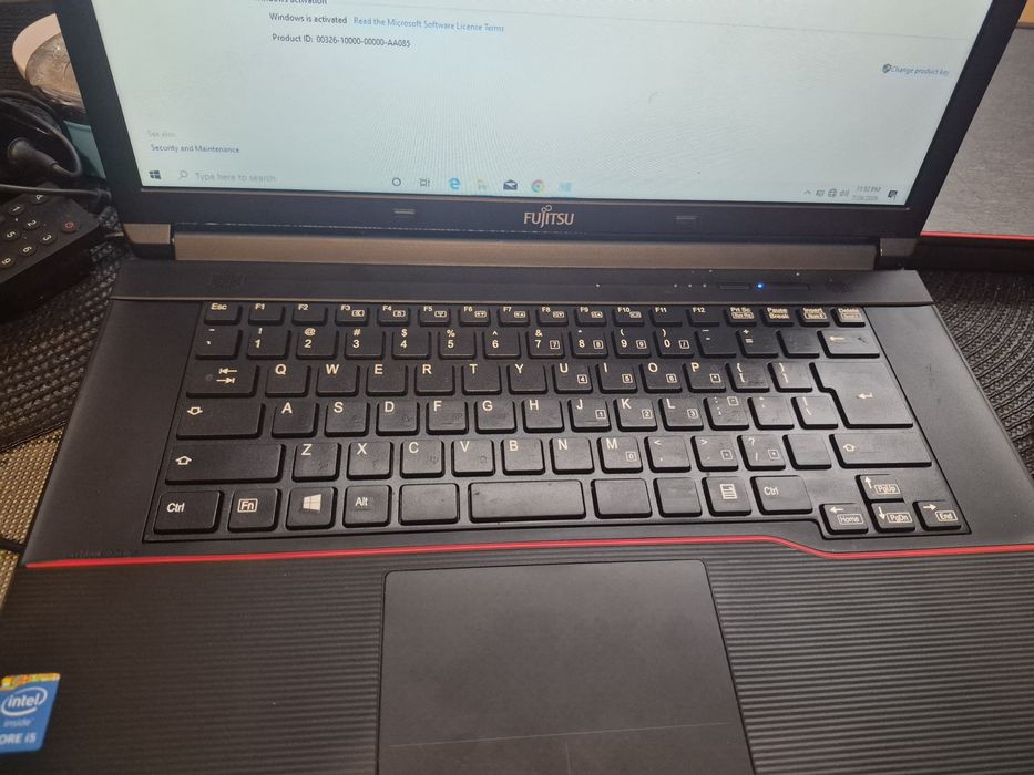Vamd latop i5 in stare buna