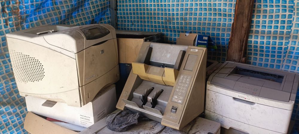Продам принтеры на запчасти