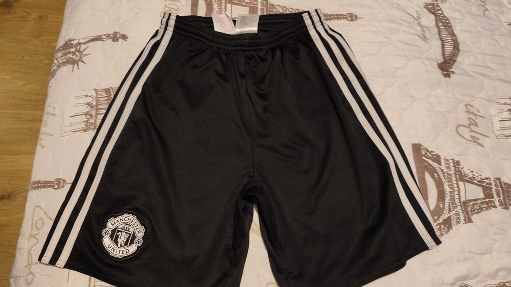 Шорти Adidas Manchester United размер 13-14 години 164