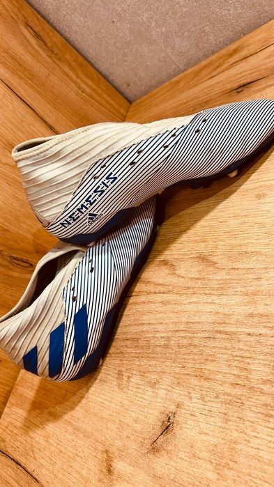 Продам бутсы adidas Nemeziz