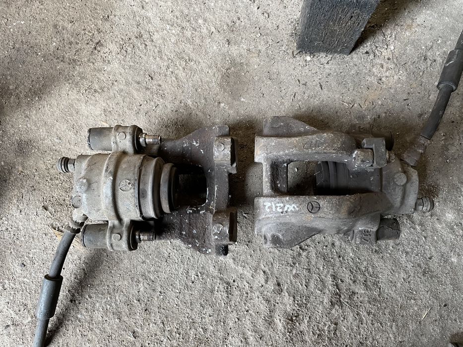 Etrier frana stanga / dreapta spate Mercedes w204 w212 e class