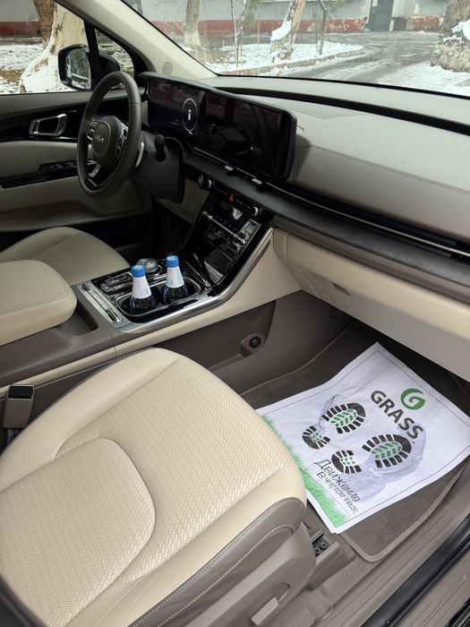 Продаю сваю машину KIA KARNIVAL