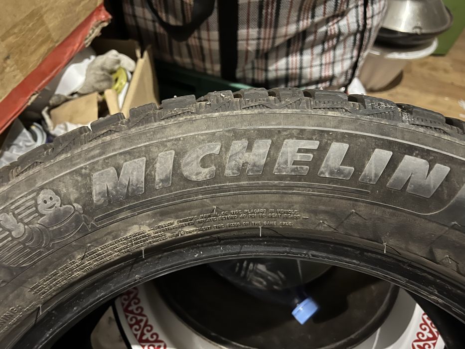 Шины  MICHELIN  комплект 4 б/у