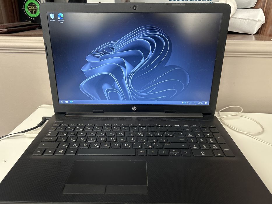 Ноутбук HP 15-db1100ur