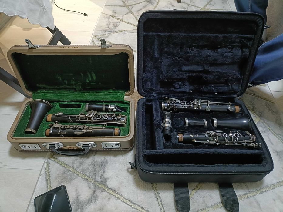 Vând 2 clarinete folosite pentru mai multe detalii sunatii