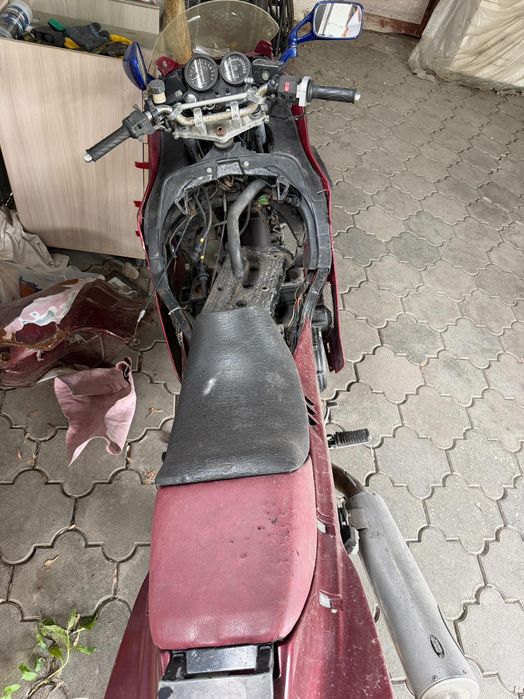 Kawasaki gpz 1000r