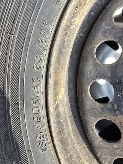 Продавам джанти с гуми за фиат добло 16ки