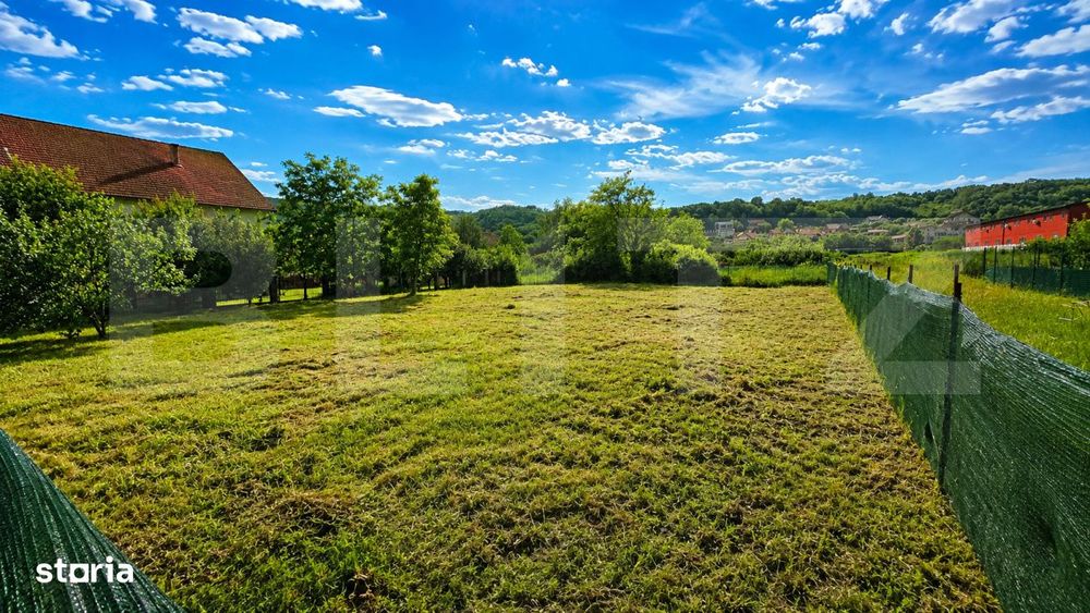 Teren intravilan 863 mp, utilitati bransate, autorizatie, zona Viisoar