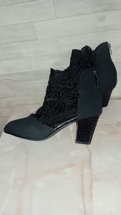 sandale cu dantela 38