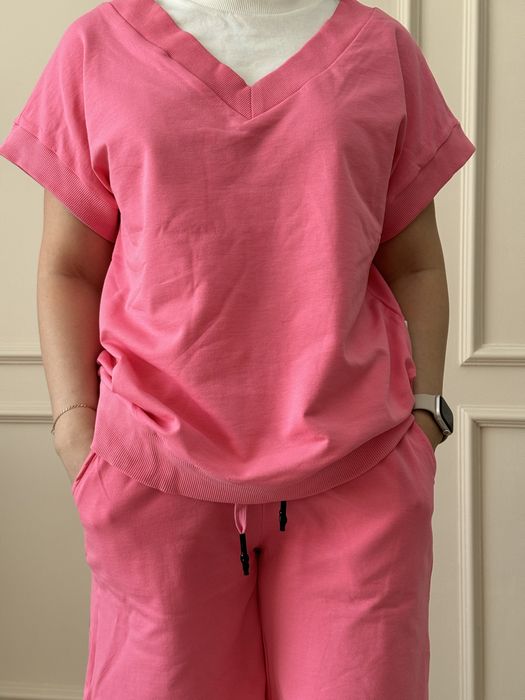 Продаю спортивные костюмы