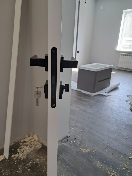 Установка межкомнатные дверей